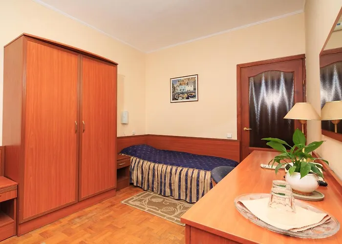 Готель Жайвiр Київ